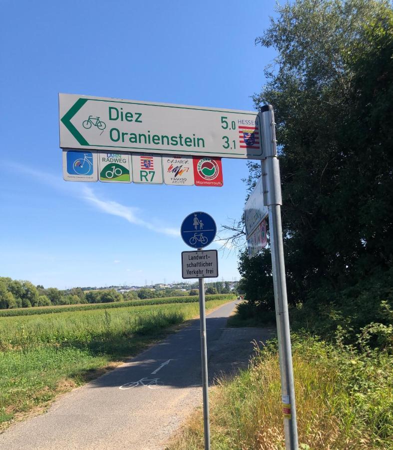 Limburger Mika Zimmer & Garten & P & E-Ladestation Limburg an der Lahn Zewnętrze zdjęcie